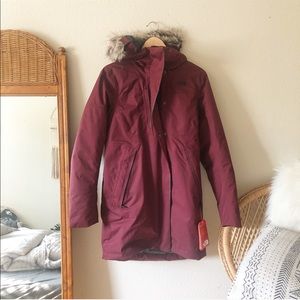 NWT The North Face Far Northern Waterproof Parka